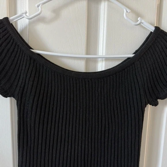 Versona Black Cropped Ribbed Top, S, Boat Neck, Cap Sleeves NWOT - Picture 5 of 7